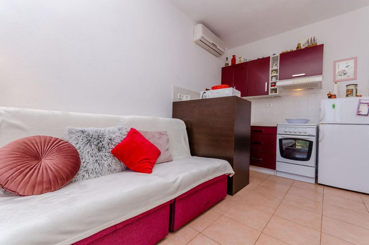 סלאטינה Apartments Stara Maslina מראה חיצוני תמונה