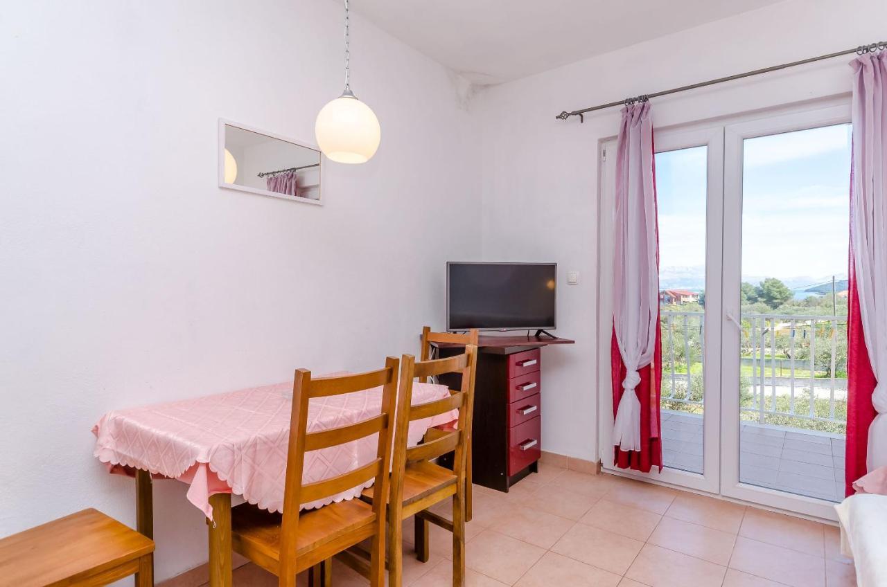 סלאטינה Apartments Stara Maslina מראה חיצוני תמונה