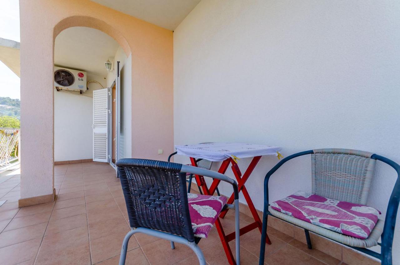 סלאטינה Apartments Stara Maslina מראה חיצוני תמונה