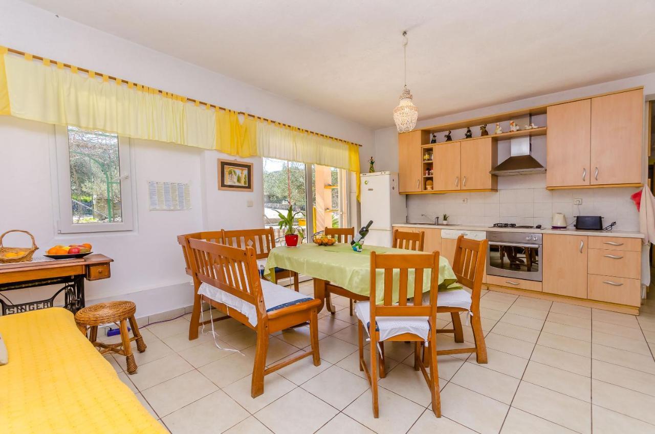 סלאטינה Apartments Stara Maslina מראה חיצוני תמונה